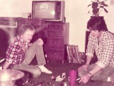 DD) Photograph Handsome Men 1980's Sitting On Floor Untangling Christmas Lights picture