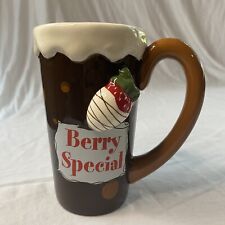 *BY GANZ Brown&White With Strawberry 22oz.Tall Mug Cup