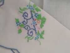 Vintage Linen Napkins Set of Two Petite Embroidery picture