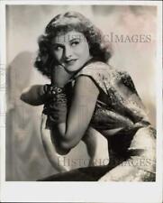 1942 Press Photo Actress Paulette Goddard on 