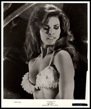 Hollywood RAQUEL WELCH CHEESECAKE 1960s PIN-UP SEXY BUSTY SEDUCTIVE Photo 756 picture