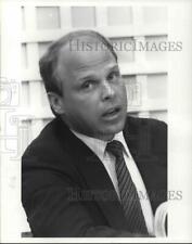 1984 Press Photo Teen Age Health Clinic Panel member, Jerry Kinzi - cva24411 picture