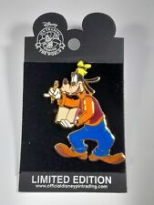 WDW Mickey's Super Star Trading Team Goofy Movement Autograph Signing Disney Pin picture