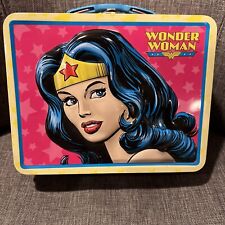 DC Comics Wonder Woman 2001 Rare 3D Lid Metal Lunchbox picture