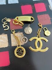 Lot of 7 Chanel buttons and Zipper Pulls picture