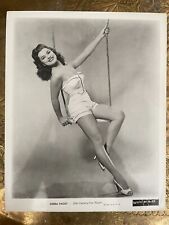 Vintage ACTRESS DEBRA PAGET Vintage Photo 1950s PINUP Leggy Cheesecake Publicity picture