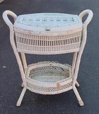 Beautiful Vintage Woven Wicker Sewing Basket – GDC – GREAT OLDER PIECE – TLC picture