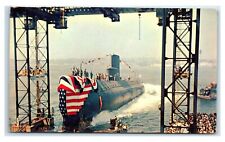 Postcard USS Seawolf sliding into the Thames River 1958 T76 picture