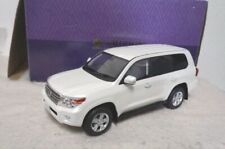 Kyosho Samurai Toyota Land Cruiser Ax G Selection 1/18 Mini Car White picture