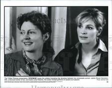 1998 Press Photo Stepmom Film Actors Susan Sarandon Julia Roberts Scene picture