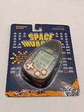 SPACE INVADERS Handheld Electronic GAME 70's Taito Clip-on Carabiner Basic Fun picture