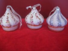 Set of 3 Cupcake Shaped Glass Beaded & Glittered Christmas Ornaments 3 Tall VGC picture