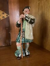 ROYAL DOULTON THE LAIRD Figurine HN 2361 Scottish Highlander picture