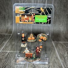 Lemax Halloween Horror Village Spooky Town Haunted House Visitors 02387 Figures picture