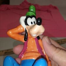 Vintage Disney Goofy Sitting Figurine Read chip see pics picture