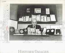 1973 Press Photo Nobel laureate Harold C. Urey with some of his awards in Calif. picture