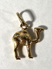 18K/750 Solid Yellow Gold Finely Detailed Camel Charm Pendant 1.5g picture