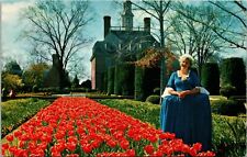 Postcard Governor's Palace Gardens Williamsburg Virginia picture