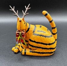 Williraye Studio “Very Presentable” Christmas Holiday Gift Cat Folk Art WW2567 picture