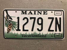VINTAGE MAINE LICENSE PLATE PINE CONE/CHICKADEE RANDOM LETTERS/ NUMBERS MINT picture