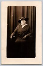 Postcard RPPC Photo Women Posing In Studio Hat & Glasses 1904 - 1918 Era Azo picture