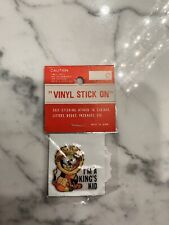 Vintage 1970s vinyl stick on puffy sticker with googly eyes lion I’m a kings kid picture