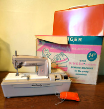 1961 Singer SewHandy Child's Electric Sewing Machine Model 50 in Orig. Box Vtg picture