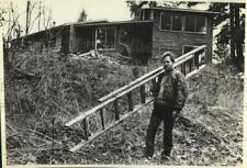 1983 Press Photo Shaya Romey, Renovating Home in Bellevue, Washington picture