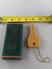 Vintage Avon Meadow Morn Car Freshner Key Chain Hangtag Scented *QQ36 picture