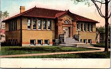 Postcard Public Library in Newark, New York~137619 picture