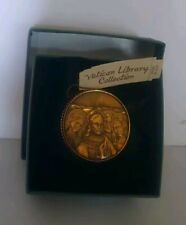 Vintage VATICAN LIBRARY COLLECTION Gold Tone Pillbox w/Jesus & Disciples  New... picture