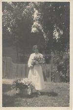 FLOWER GIRL Vintage FOUND PHOTOGRAPH bw YOUNG WOMAN Original Portrait 012 2 H picture