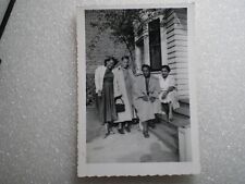 VINTAGE PHOTO SNAPSHOT 5'' X 3.5''~AFRICAN AMERICAN AND WHITE WOMEN picture