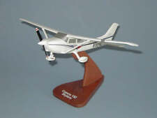 Cessna 182 Skylane Desk Display Private Model Aircraft Plane 1/32 SC Airplane picture