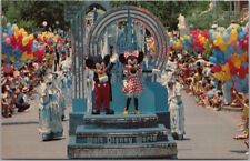 c1981 WALT DISNEY WORLD Postcard Mickey & Minnie Mouse 
