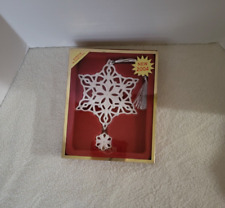 Lenox 2004 Annual Christmas Ornament White Winter Snowflake picture