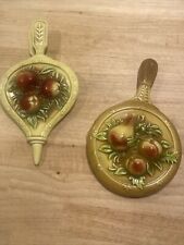 VINTAGE LEFTON MAJOLICA FRUIT WALL PLAQUE BELLOWS & FRY PAN MID CENTURY MCM picture