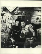 1978 Press Photo Two Soviet cosmonauts pose in the cockpit of the Salyut 6 picture