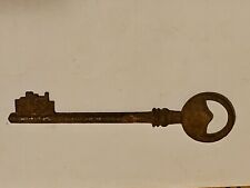 Vintage Old Skeleton Key rusty. D picture