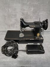 1951 SINGER 221 FEATHERWEIGHT SEWING MACHINE w/ Pedal Vintage Works Great picture