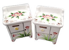 VTG Old Stove Shaped Salt & Pepper Shakers Hard to Find Tulip Flowers Painted picture