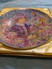 Edna Hibel FLOWER GIRL OF PROVENCE Plate - No. 9452 - Original Packaging/Inserts picture