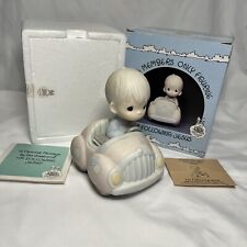 Precious Moments #PM-862 1986 Members Only Figurine “I'm Following Jesus” picture