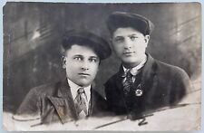 1930s Affectionate Couple Men Flat Cap Handsome Guys Gay Interest Vintage Photo picture