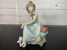 Lladro Figurine Gloss Finish Event Chit Chat Girl with Phone 5466 picture