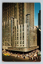 Vintage 5.5 x 3.5 inch postcard unposted RADIO CITY MUSIC HALL New York picture