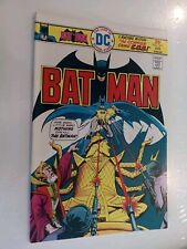 Batman 271 NM Combined Shipping Add $1 Per  Comic picture