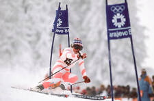 Debbie Armstrong skis a run Womens Giant Slalom Alpine Skiing - 1984 Old Photo picture