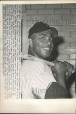 1963 Press Photo Earl Battey, Minnesota Twins Catcher Holds Baseball Bat picture