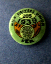 Pinback Union Pin Milk Drivers 1939 A.F.of L. Green February picture